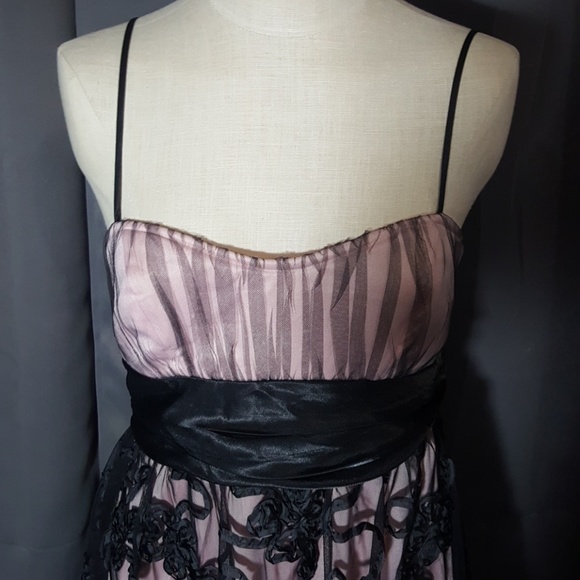 STUDIO Y FORMAL SEVERAL TO CHOOSE FROM Bridemaids - Picture 2 of 5